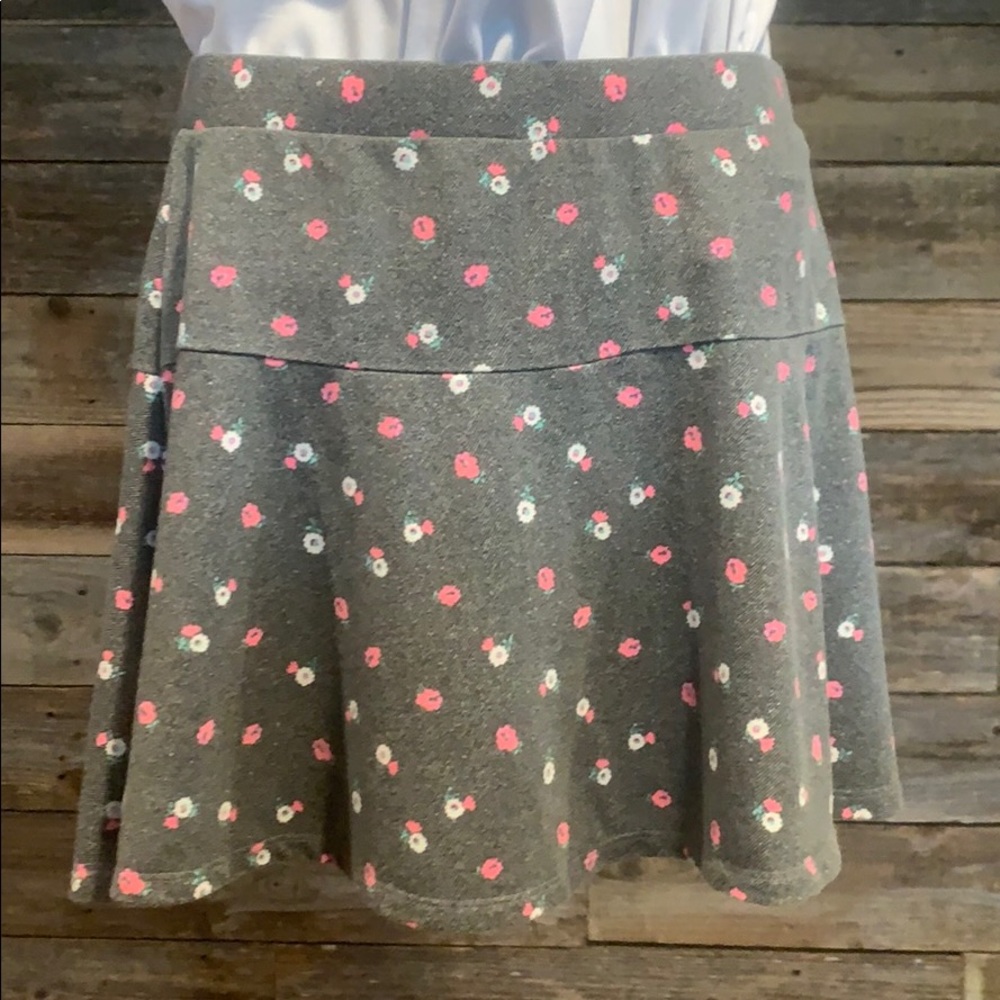 SO Grey Mini Skirt with Flowers Size 15 Jr.